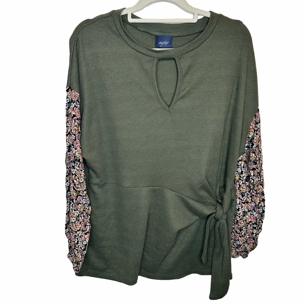 Day Trip Olive Floral Sweater Size Medium